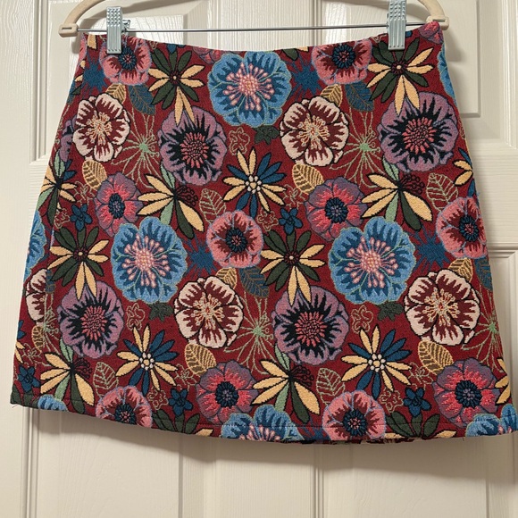 SHEIN Floral Tapestry Jacquard Mini Skirt - Picture 3 of 8